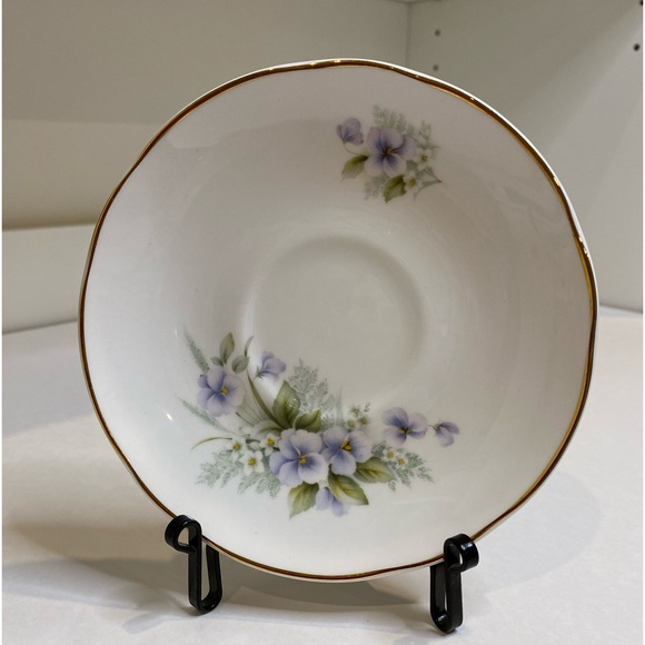 Vtg Sadler Wellington Bone China Lavender Pansy Teacup and Saucer Tea Floral - Picture 3 of 6